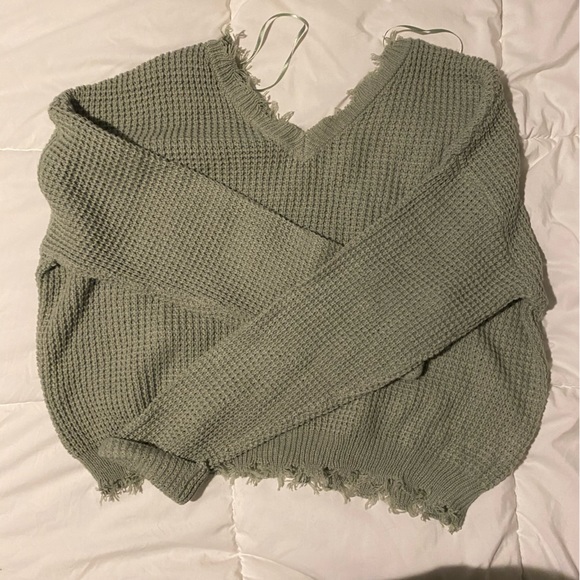 sweater - Picture 1 of 2